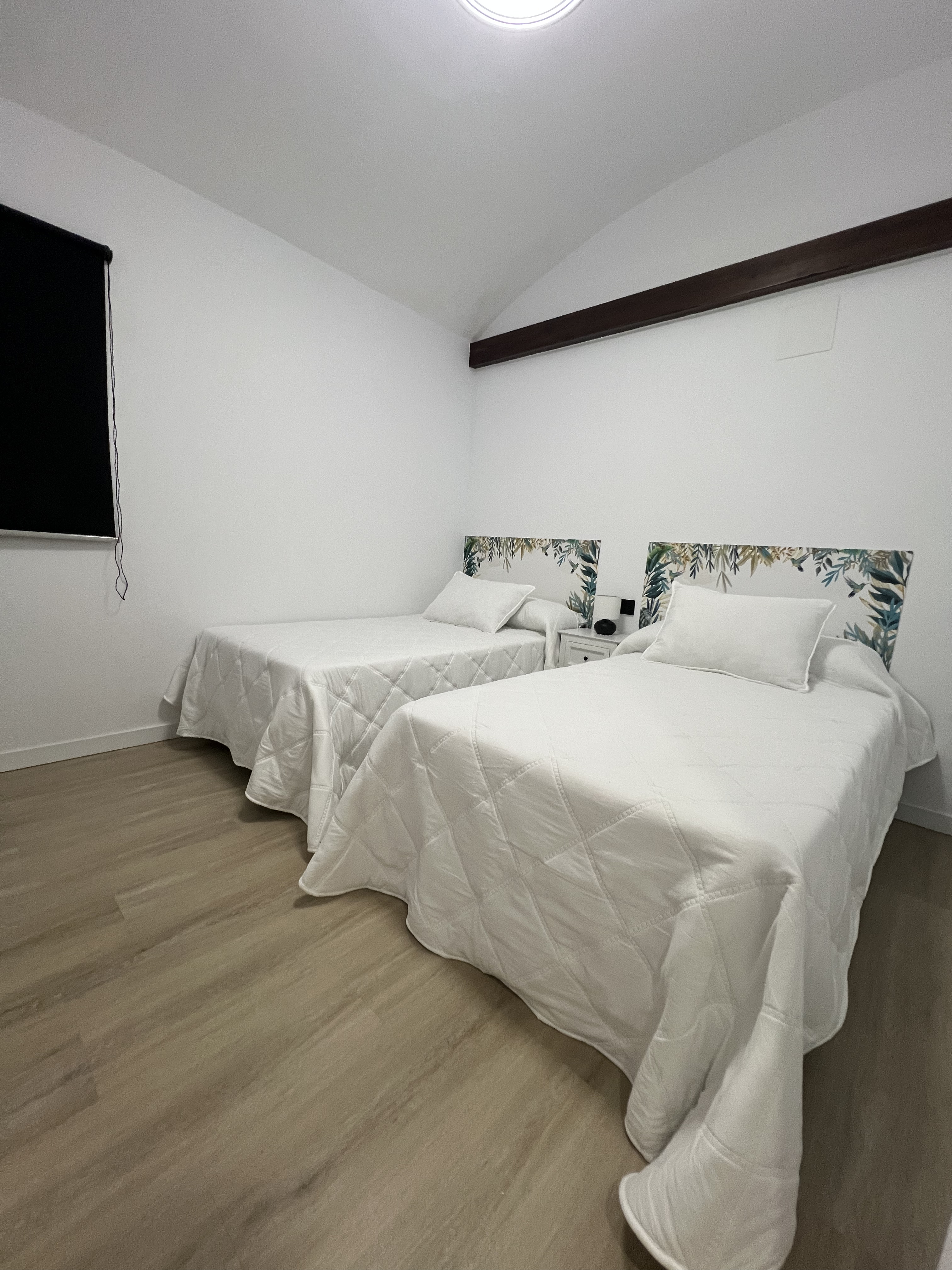 Dormitorio dos camas